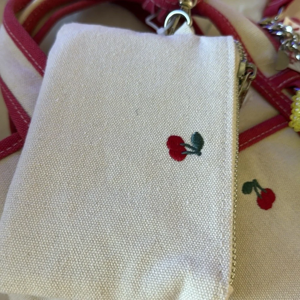 Madden Girl viral cherry tote with charms - Picture 5 of 5
